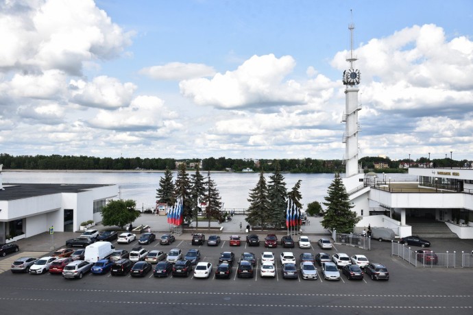 Парковка в Ярославской области останется платной в выходные и праздники Парковка в Ярославской области останется платной в выходные и праздники