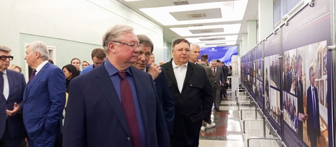 Олег Валенчук поздравил Ассоциацию юристов России с юбилеем Олег Валенчук поздравил Ассоциацию юристов России с юбилеем