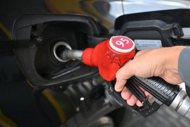 От нефтяной компании в России потребовали снизить цены на топливо