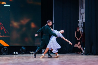 Более 100 хореографических номеров показали участники на фестивале «Золото осени»