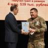 Артём Здунов наградил ветерана спецоперации, признанного лучшим начинающим фермером Мордовии