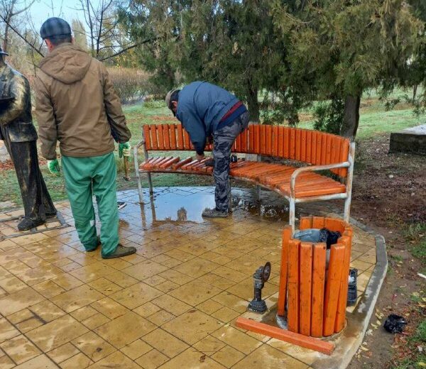 В астраханском Ахтубинске снова активизировались вандалы В астраханском Ахтубинске снова активизировались вандалы