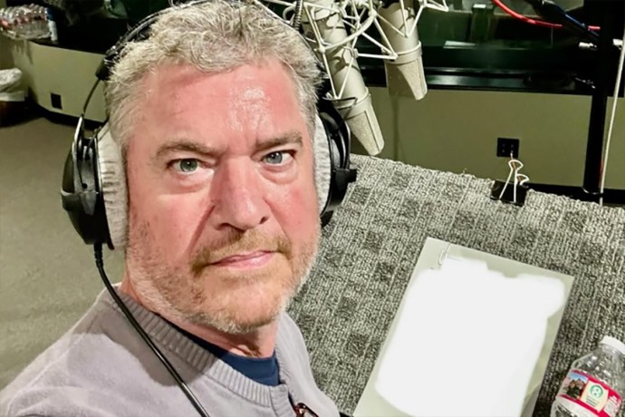 Умер актер из сериала «Друзья» Пэт Финн