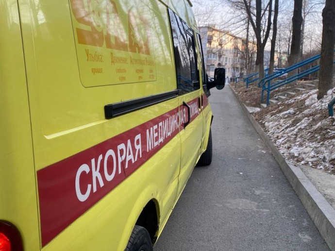 Воспитатель недоглядел: ребенок получил страшные ожоги на ровном месте во время прогулки во Владивостоке