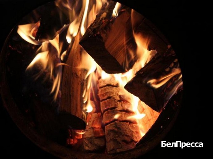 Белгородцам, живущим в домах с печным отоплением, помогут с заготовкой дров Белгородцам, живущим в домах с печным отоплением, помогут с заготовкой дров