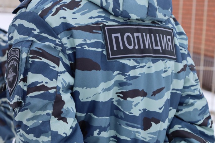 Костромской подросток украл светящиеся вывески ради новогоднего настроения Костромской подросток украл светящиеся вывески ради новогоднего настроения