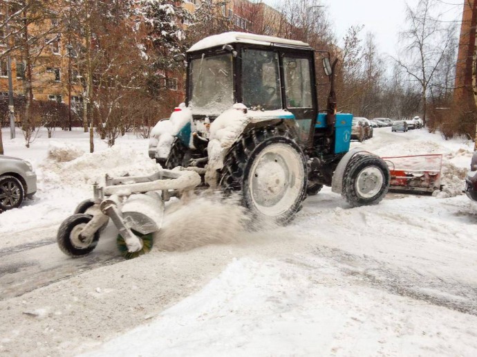 Евгений Разумишкин рассказал о работе коммунальщиков в условиях залпового снегопада в Петербурге