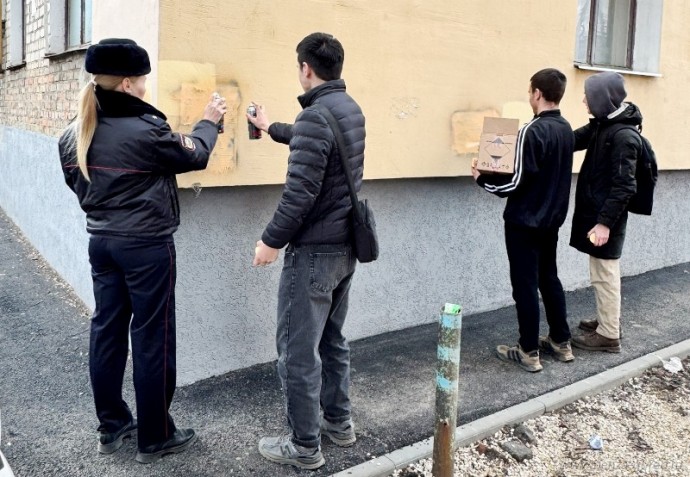 В Пензе на 11 домах закрасили около 80 надписей с рекламой наркотиков
