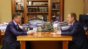 Александр Новак встретился с губернатором Алтайского края Виктором Томенко
