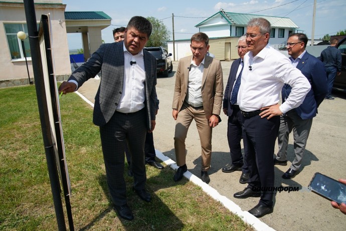 Хабиров поделился планами капремонта школы в Акъяре