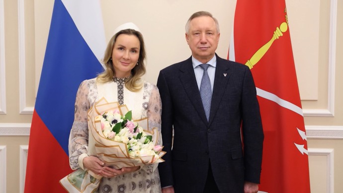 Театр, спорт, ЖКХ и поддержка семей: какой была рабочая повестка Александра Беглова на этой неделе