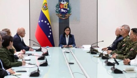 Трамп пригрозил и. о. президента Венесуэлы: Заплатит цену большую, чем Мадуро