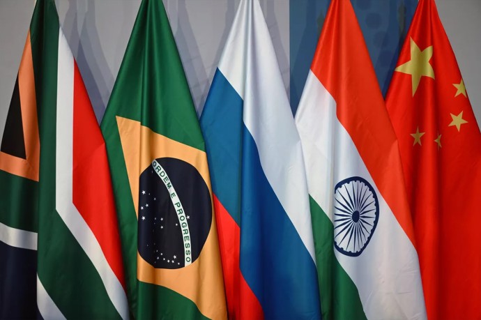 Таиланд запросил у Индии поддержку в получении полноправного членства в БРИКС Таиланд запросил у Индии поддержку в получении полноправного членства в БРИКС