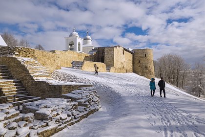 Названы места для отдыха в России на новогодние праздники дешевле 30 тысяч рублей