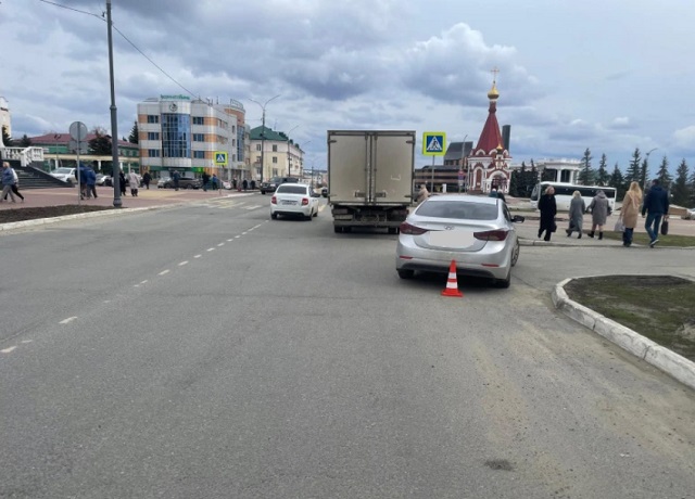 В Саранске 73-летняя женщина попала в ДТП, переходя улицу в неположенном месте