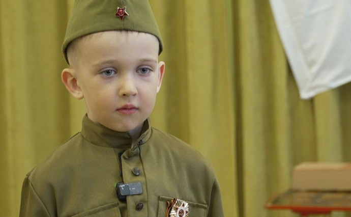 Шестилетний мальчик из Южно-Сахалинска пожертвовал всю свою копилку бойцам СВО