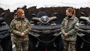 НФ передал женщинам – военным медикам квадроциклы и противоосколочные костюмы