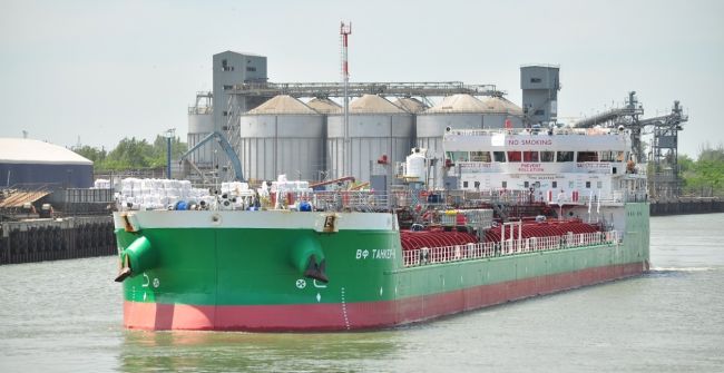 Российский судовладелец требует у ЕС отменить санкции: не возим нефть