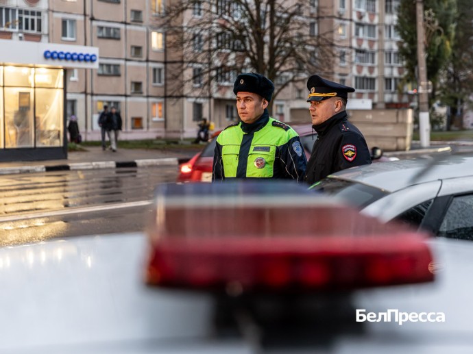 Вячеслав Гладков поздравил полицейских с профессиональным праздником