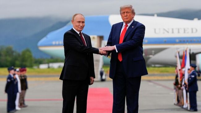 Белый дом назвал «исторической» встречу Путина и Трампа