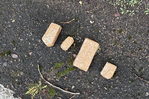 Ярославец попытался перебросить осужденным запрещенные предметы Ярославец попытался перебросить осужденным запрещенные предметы