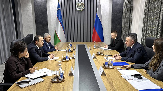 Виктор Пинский: развитие системы соцпартнерства в СНГ помогает работе профсоюзов, государства и бизнеса Виктор Пинский: развитие системы соцпартнерства в СНГ помогает работе профсоюзов, государства и бизнеса