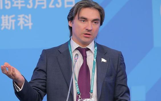 В Госдуме предложили запретить алкомаркеты рядом с жилыми домами, школами и больницами