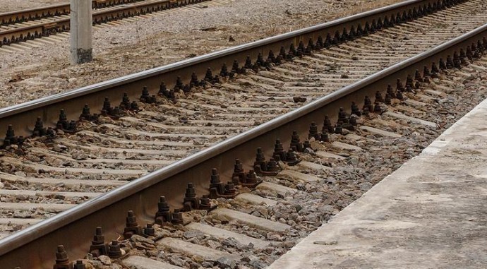Под Прохоровкой тепловоз сошёл с рельсов, предположительно – из‑за подрыва путей