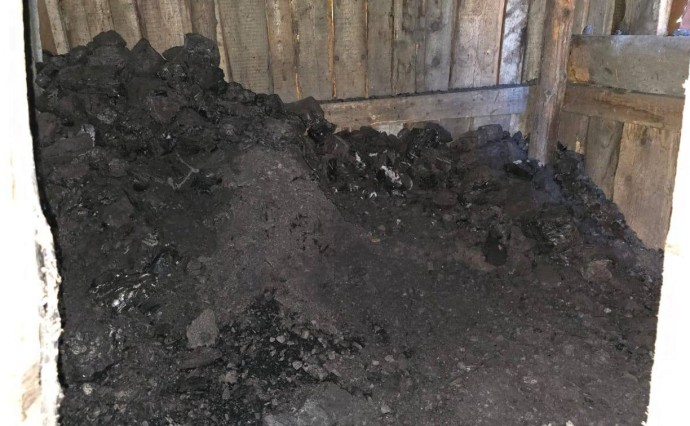 Хотела помочь маме: сотрудница УК на Сахалине оформляла льготный уголь на умерших людей