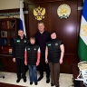 Радий Хабиров пригласил в свой рабочий кабинет подопечных центра «Именлек»