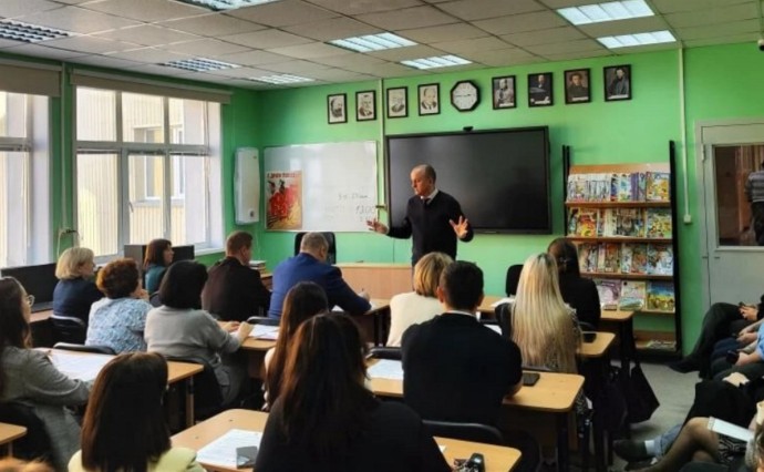 Педагоги Сахалинской области обсудили стратегию защиты чести и достоинства учителей Педагоги Сахалинской области обсудили стратегию защиты чести и достоинства учителей