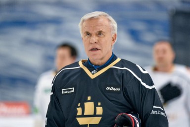 Фетисов: "На футболе пустой стадион практически во всех играх. Какой это спорт номер один?"