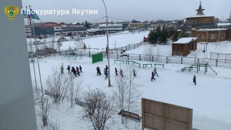В Якутии школа выплатит 100 тысяч рублей первокласснику за травму на уроке физкультуры