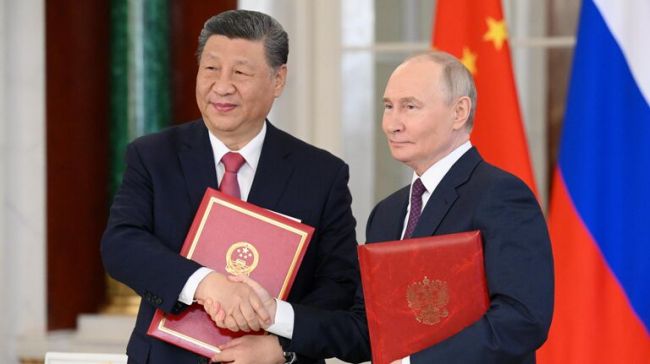 Президент РФ Владимир Путин назвал другом председателя КНР Си Цзиньпина