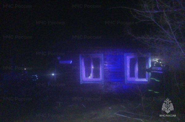 В Забайкалье двое человек попали в больницу после пожара