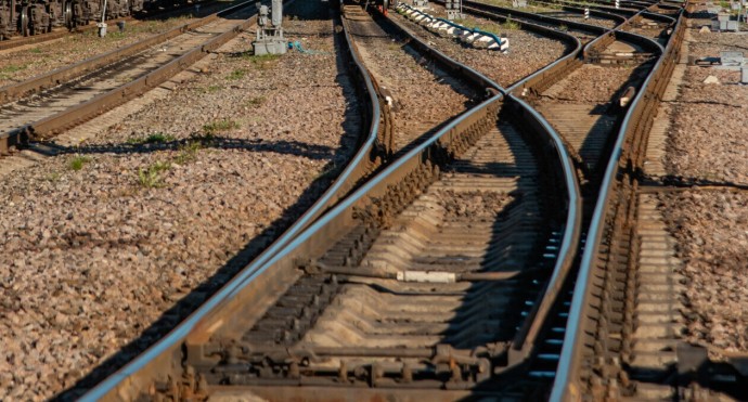 Движение поездов на перегоне в Ростове полностью восстановили