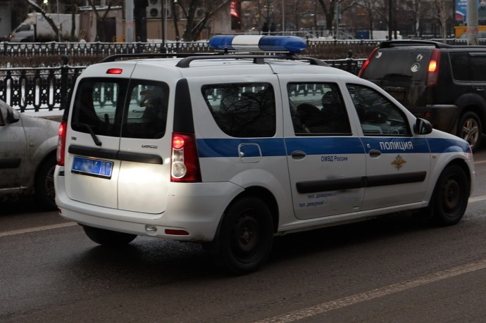 В Москве кинолог с собакой обнаружила взрывчатку в машине