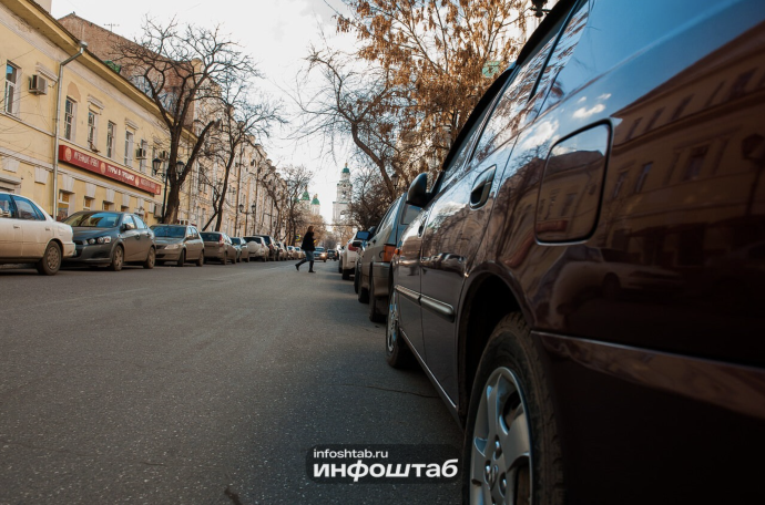 В Астрахани вновь подпрыгнул ценник на бензин