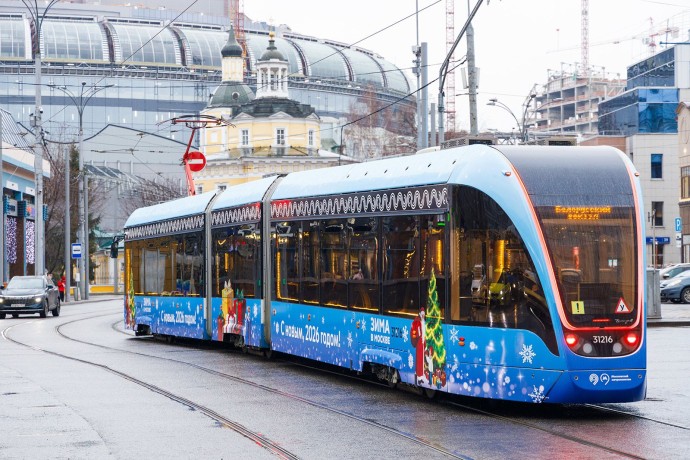 Пассажиры новогоднего трамвая «Витязь-Москва» услышат музыку Чайковского и Римского-Корсакова