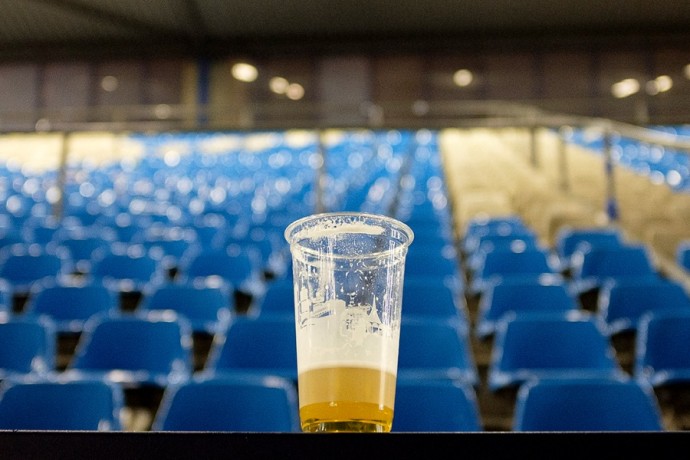 Губерниев: "Надо вернуть уже пиво на стадионы. Это же не водка" Губерниев: "Надо вернуть уже пиво на стадионы. Это же не водка"