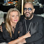 Михаил Шуфутинский женился на танцовщице Михаил Шуфутинский женился на танцовщице