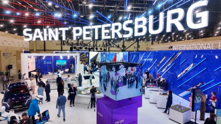 Александр Беглов: Петербург активно работает по ключевым направлениям развития экономики, обозначенным Президентом на ПМЭФ-2025