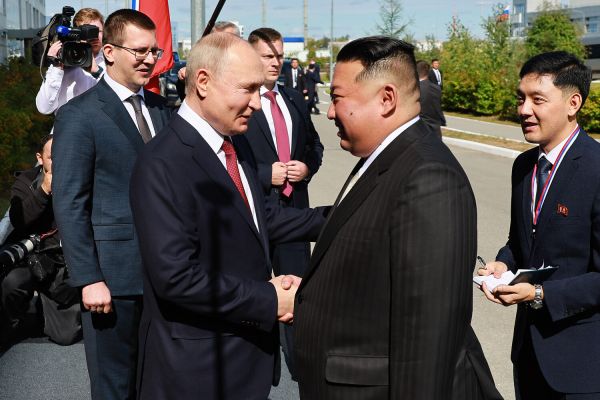 Путин и Ким Чен Ын посетят парад Победы в Пекине