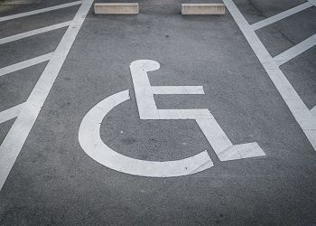 В Приамурье суд обязал администрацию округа оборудовать парковочные места для инвалидов В Приамурье суд обязал администрацию округа оборудовать парковочные места для инвалидов