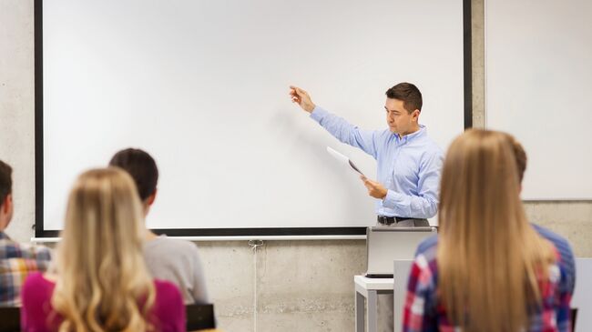 Поступающих в педвузы хотят обязать сдавать ЕГЭ по профильному предмету Поступающих в педвузы хотят обязать сдавать ЕГЭ по профильному предмету