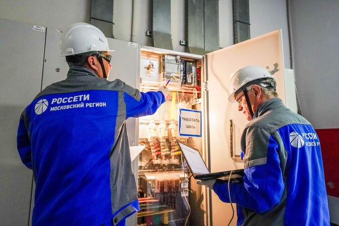 Собянин поздравил московских энергетиков с профессиональным праздником
