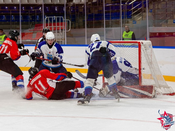 Белгородская хоккейная молодёжка дважды уступила краснодарской «Гвардии»