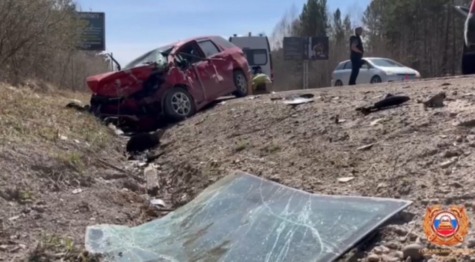 В жёстком ДТП под Иркутском погиб пассажир