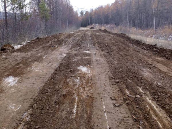 На севере Бурятии наледные воды вышли на дорогу На севере Бурятии наледные воды вышли на дорогу