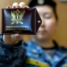 Шесть кошек на комнату: приставы заставили пожилую петербурженку убраться в коммуналке на Купчинской улице